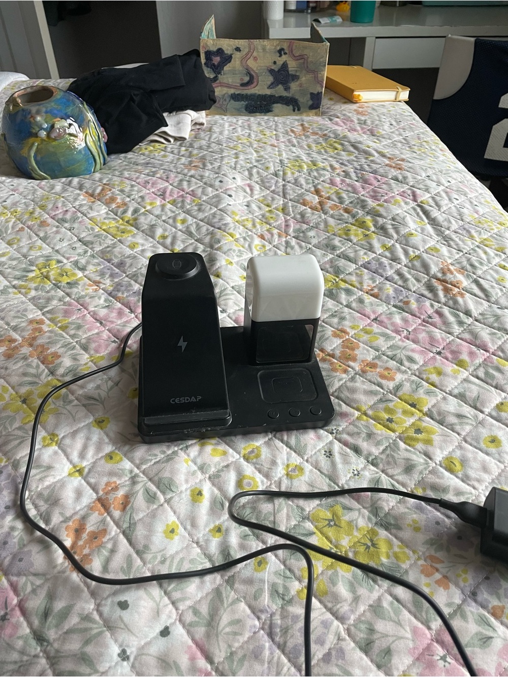 Black CESDAP 3-in-1 Charging Dock with White Flash Diffuser